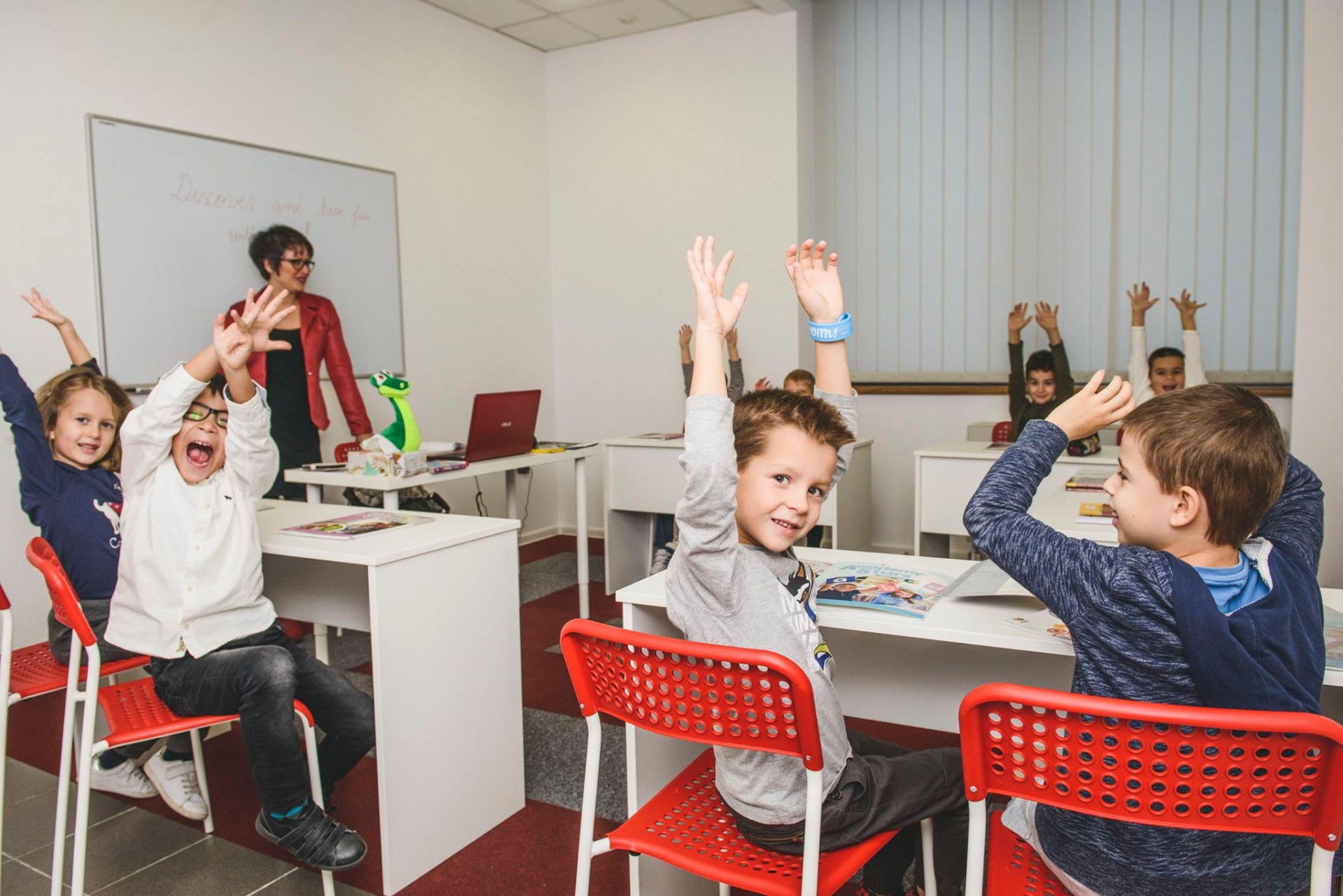  English Connection - cursuri de engleză